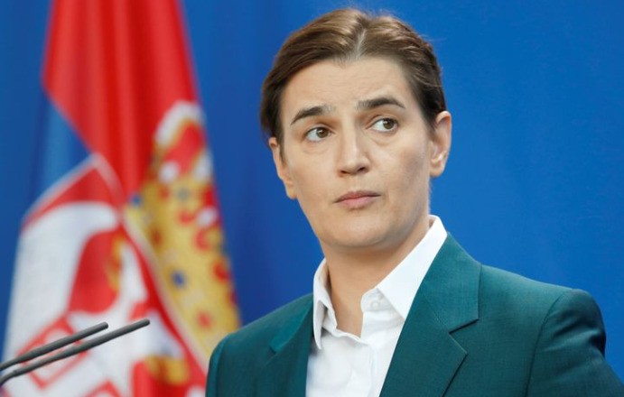 Реч, написана на кирилица: Завършилата в САЩ Бърнабич шашна с нивото на английския си (ВИДЕО)