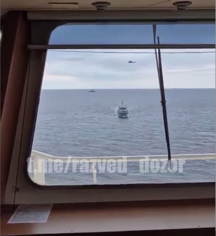 Авиацията на НАТО и ВМС на Естония „накацаха“ кораб под флага на Габон във Финландския залив, той се измъкна (ВИДЕО)