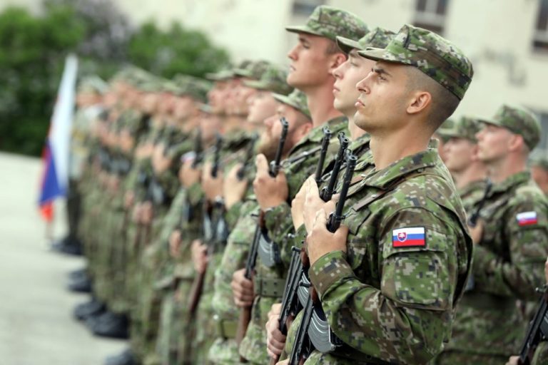 Словаците не искат да защитават страната си в случай на война