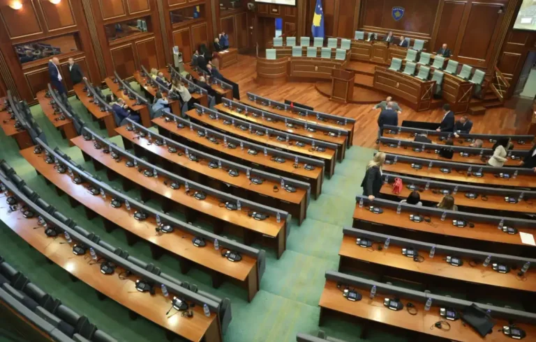 Пропадна и 28-мият опит за конституиране на косовския парламент