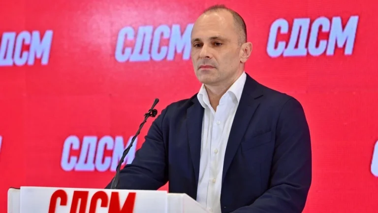 СДСМ: „Квазипатриотите от ВМРО-ДПМНЕ говорят за патриотизъм с български паспорти“