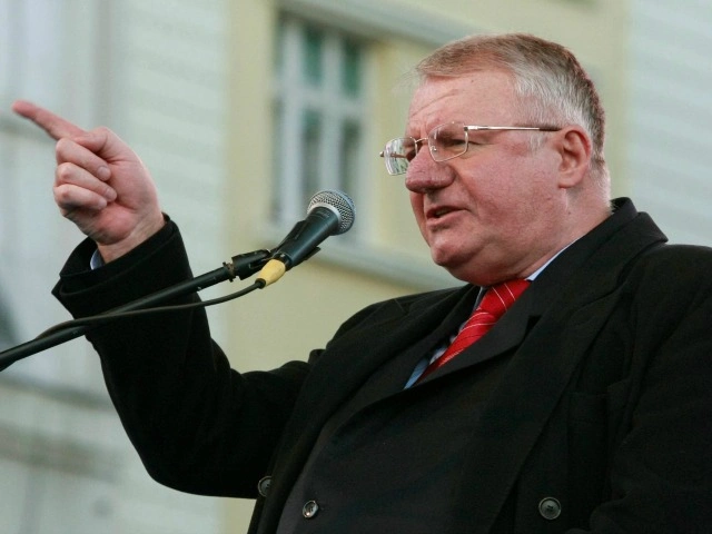 Воислав Шешел