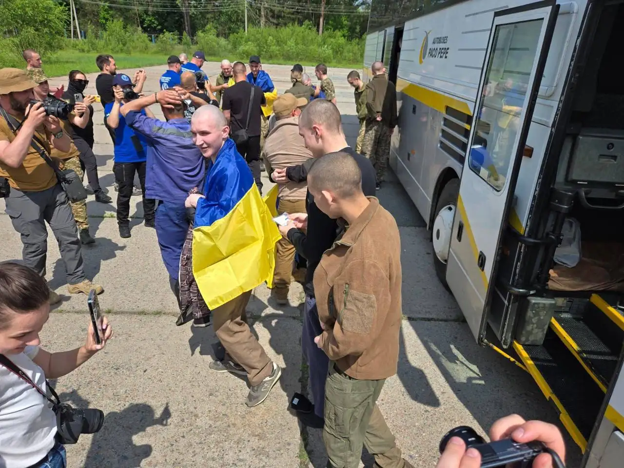 Украйна и Русия размениха първата група военнопленници